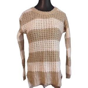 Rue21 Tan and White Crew Neck‎ Sweater with Textured Knit